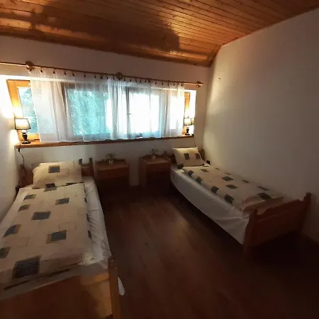 Vadász Vendégház *